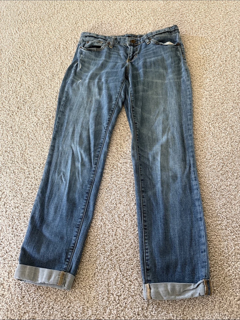 GAP Women's Straight Leg Denim Jeans in Faded Blue